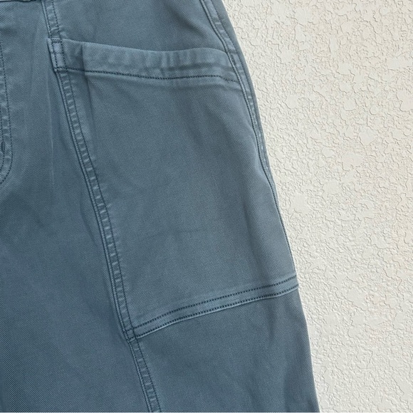 SPANX Women’s Size Medium Green Utility Cargo Ankle Length Stretch Twill Pants - Picture 3 of 6